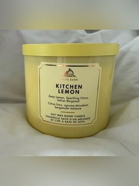 ✨New✨White Barn: 3 Wick Candle (14.5oz glass jar) Kitchen Lemon